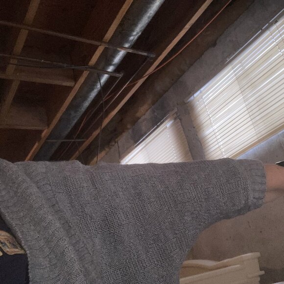 Copper Key Sweater - Picture 5 of 5